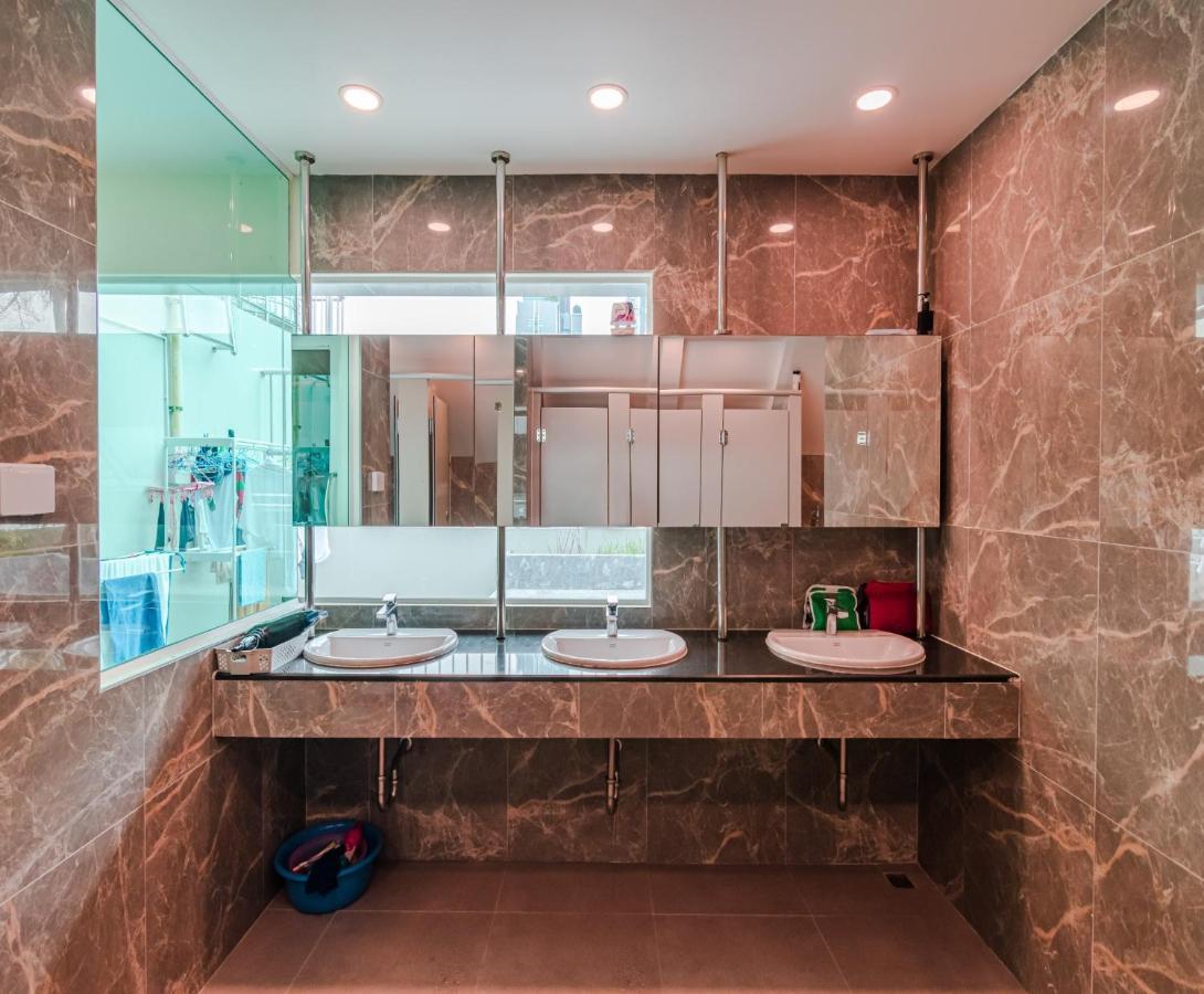 The Victory View (Adults Only) Hotel Bangkok Eksteriør billede
